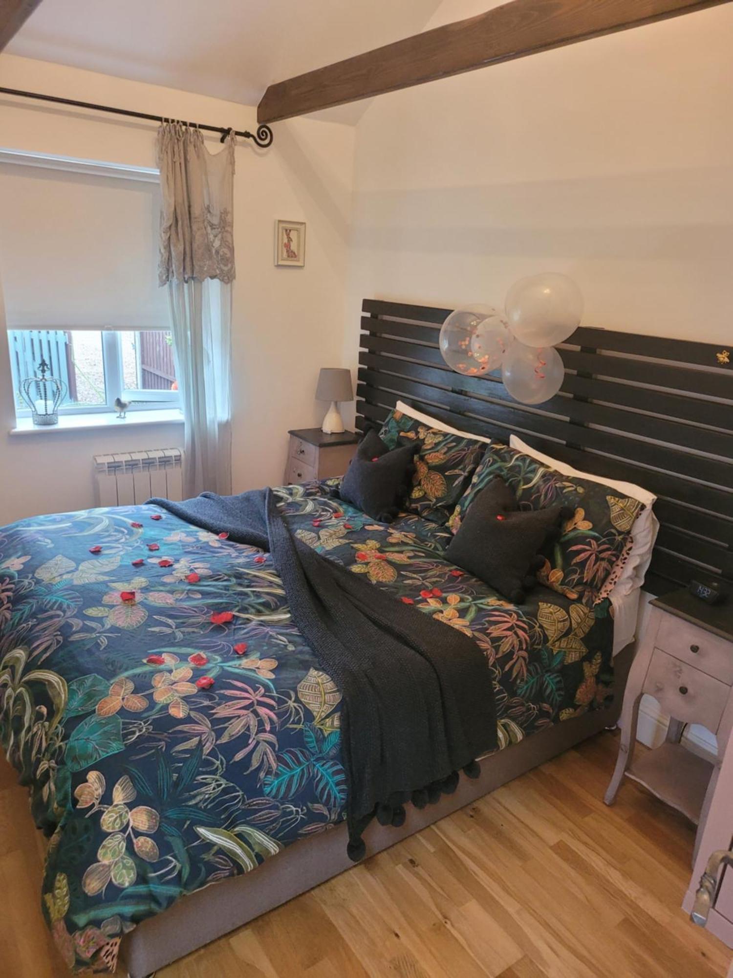 Birch Cottage With Private Wood Fire Hot Tub Harrietsham Εξωτερικό φωτογραφία