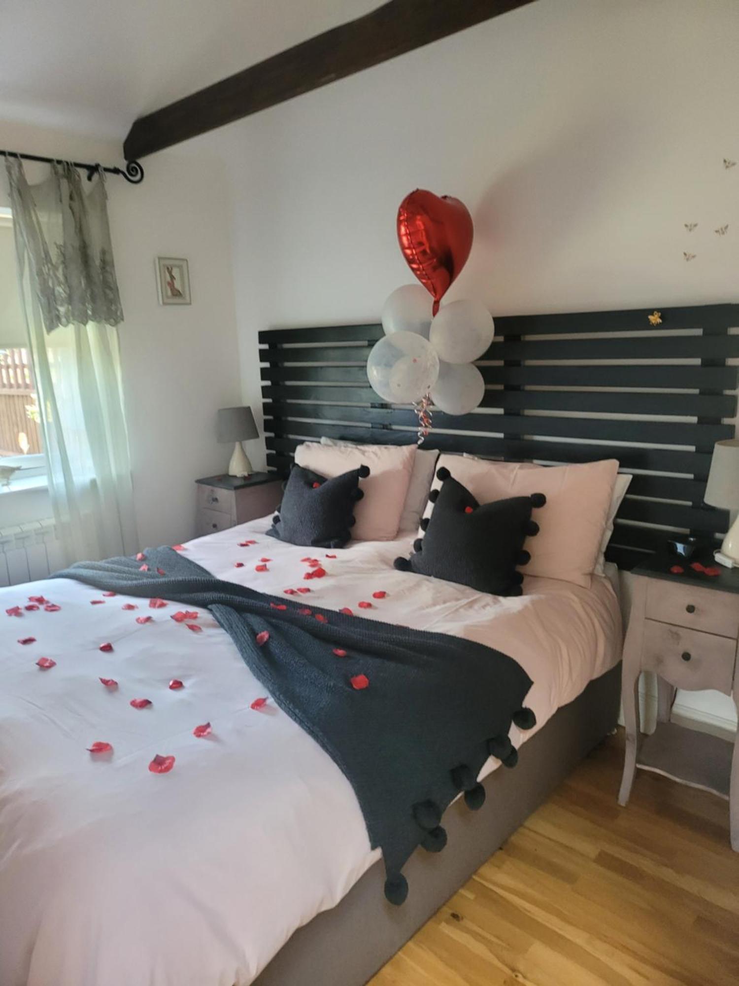 Birch Cottage With Private Wood Fire Hot Tub Harrietsham Εξωτερικό φωτογραφία